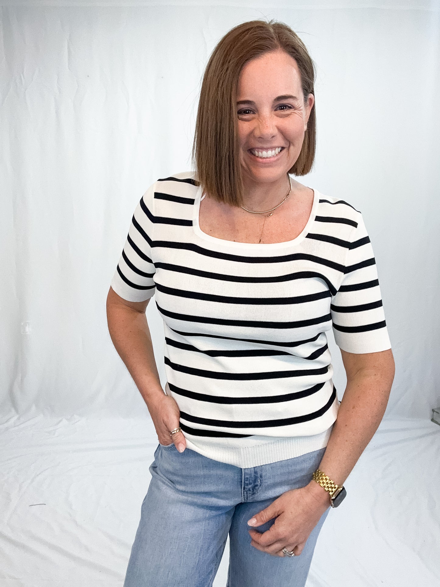 SQUARE NECK TOP