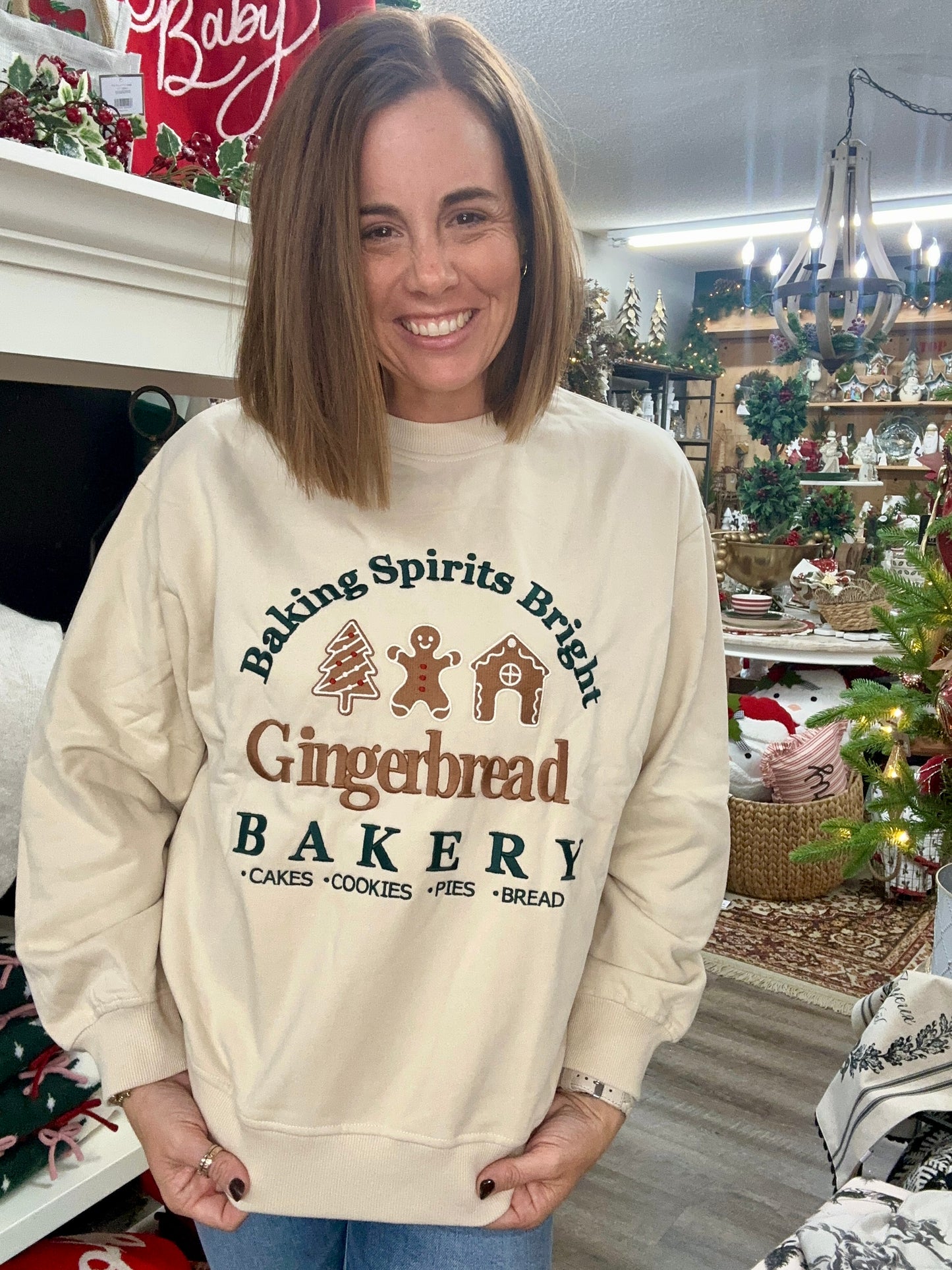 EMBROIDERED SWEATSHIRT