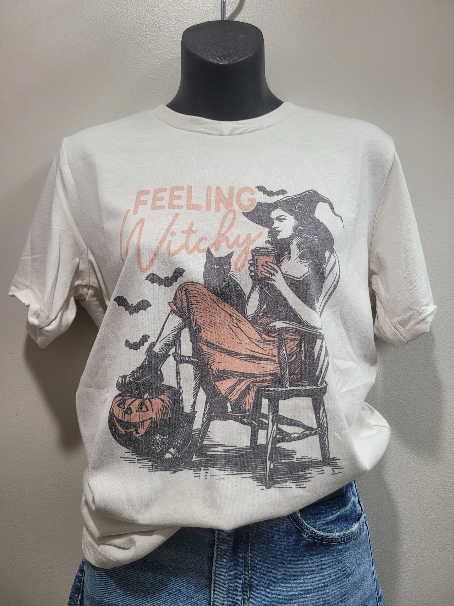 GRAPHIC TEE