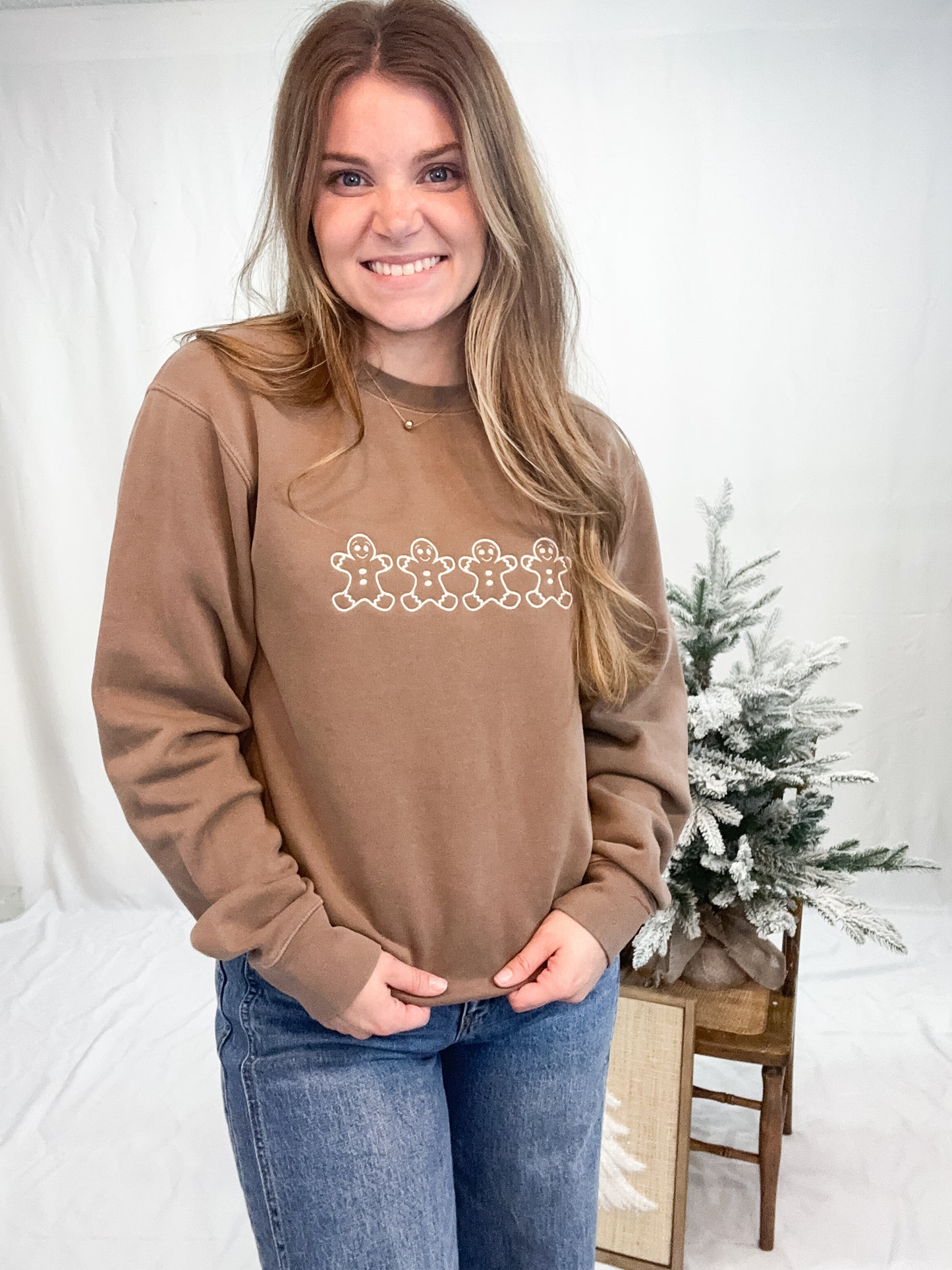 HOLIDAY EMBROIDERED SWEATSHIRT