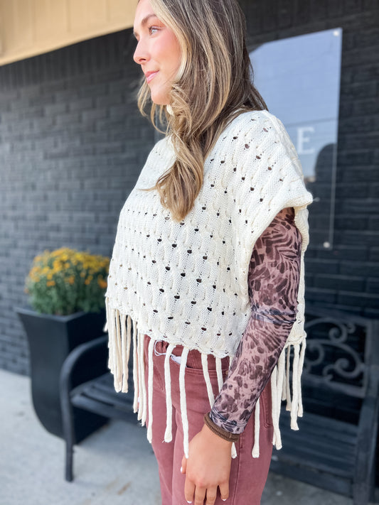 CABLE SWEATER W/FRINGE