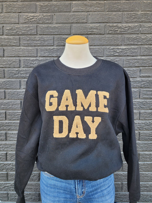 EMBROIDERED SWEATSHIRT