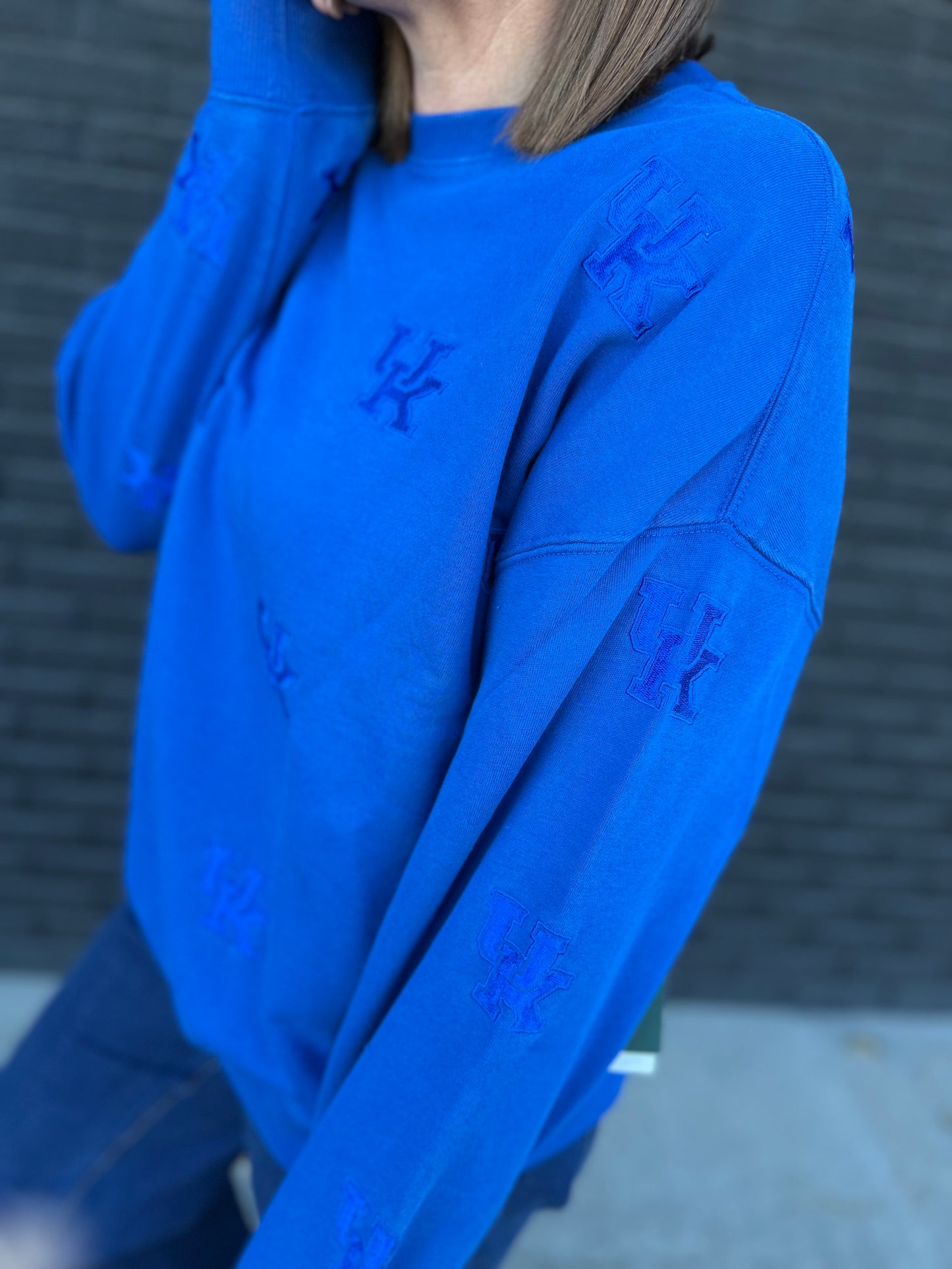 CREW NECK SWEATSHIRT