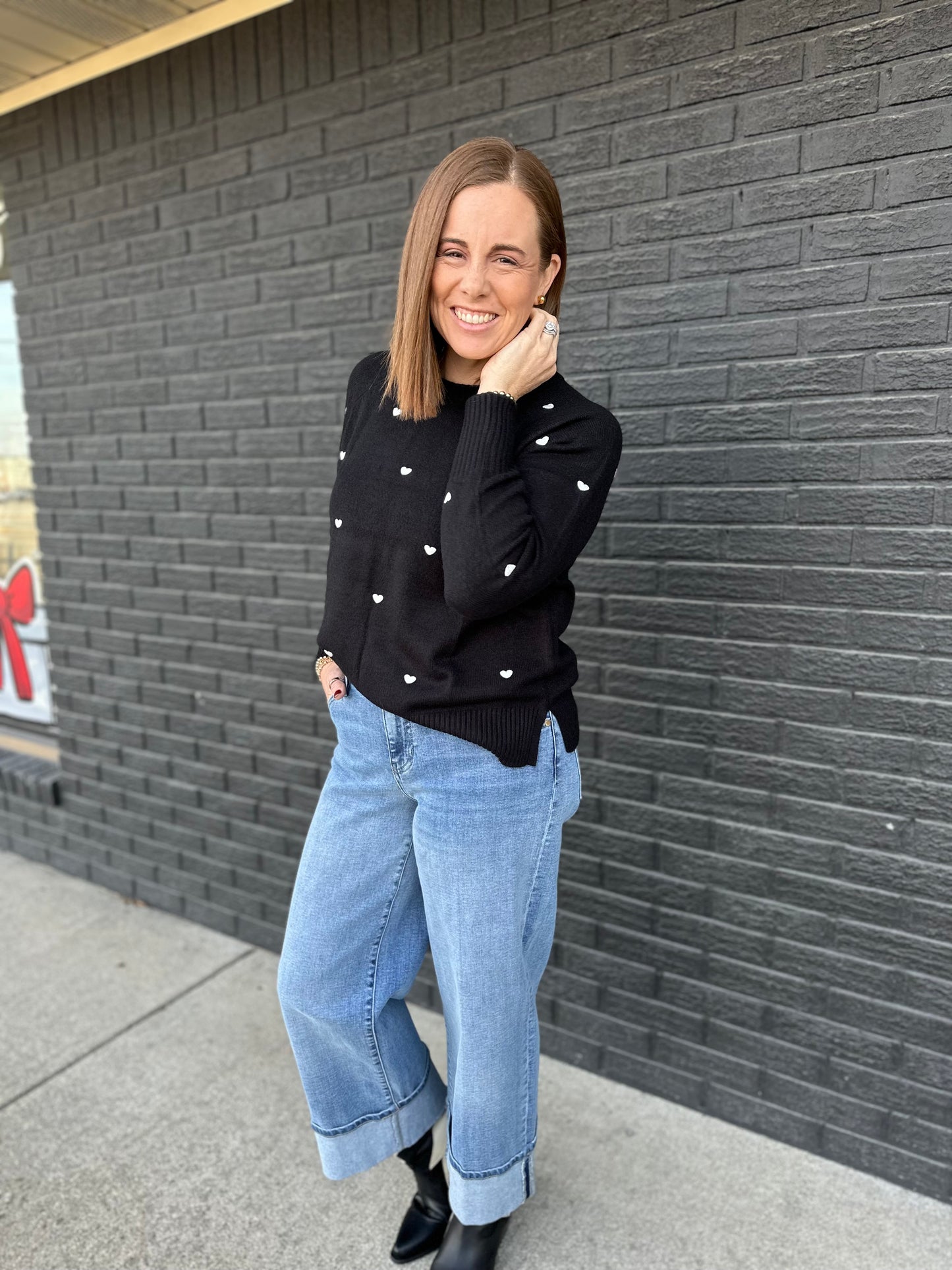 LONG SLEEVE EMBROIDERED SWEATER