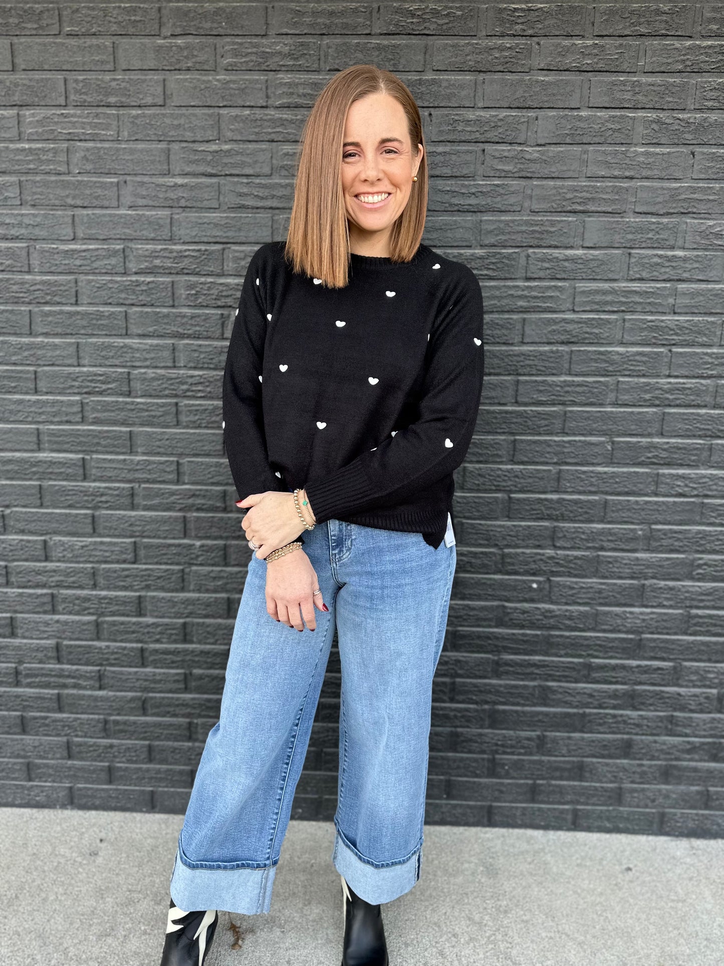 LONG SLEEVE EMBROIDERED SWEATER