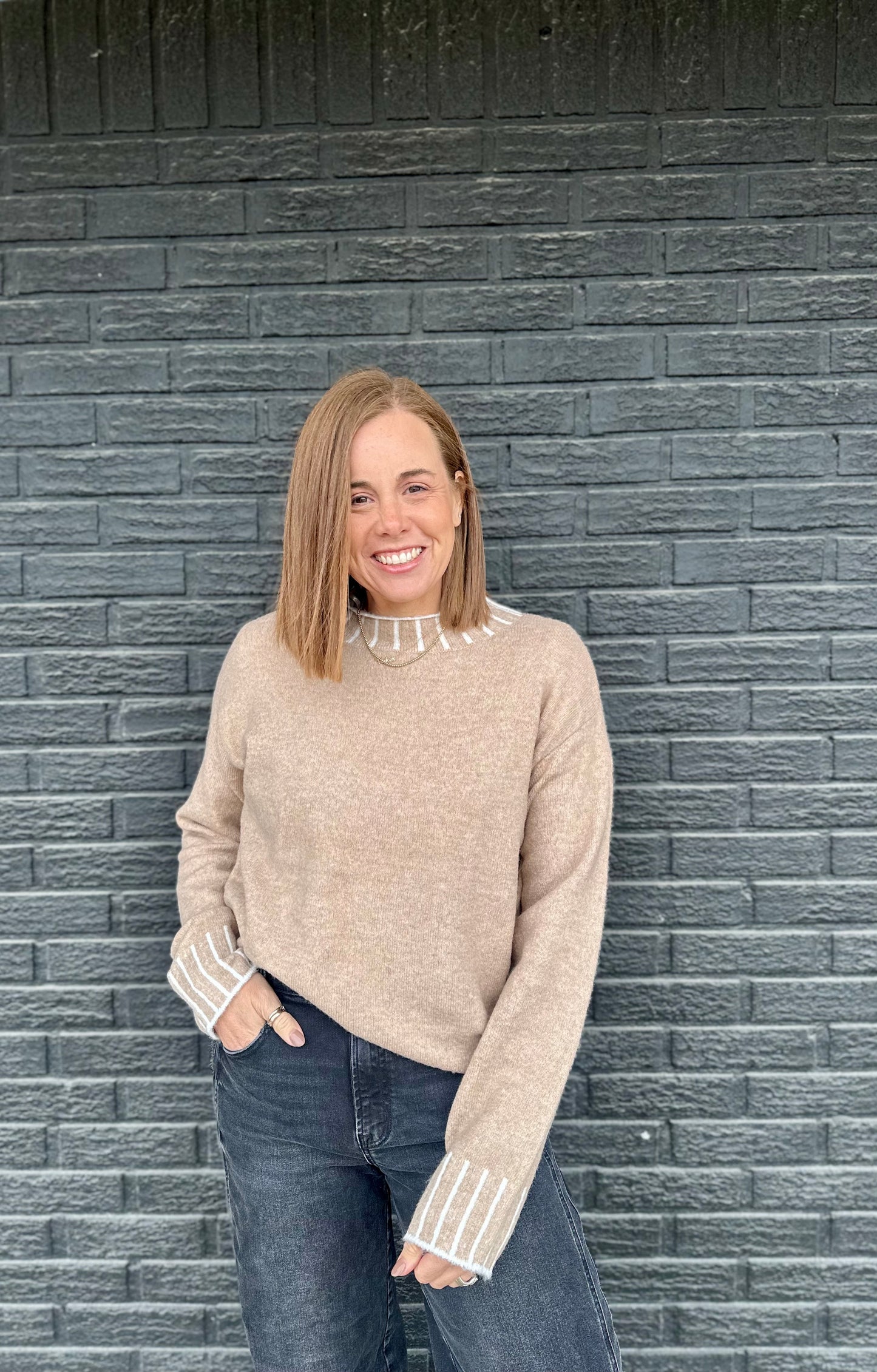 MOCK NECK BLANKET STITCH