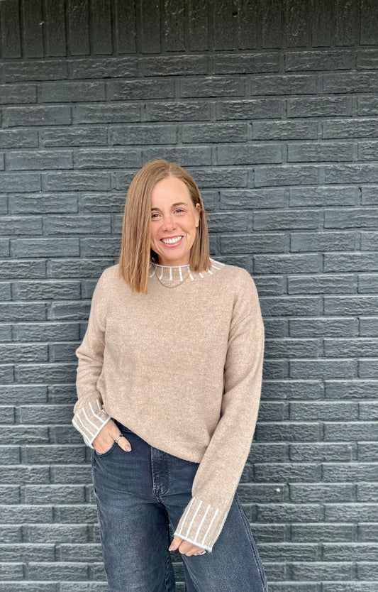 MOCK NECK BLANKET STITCH