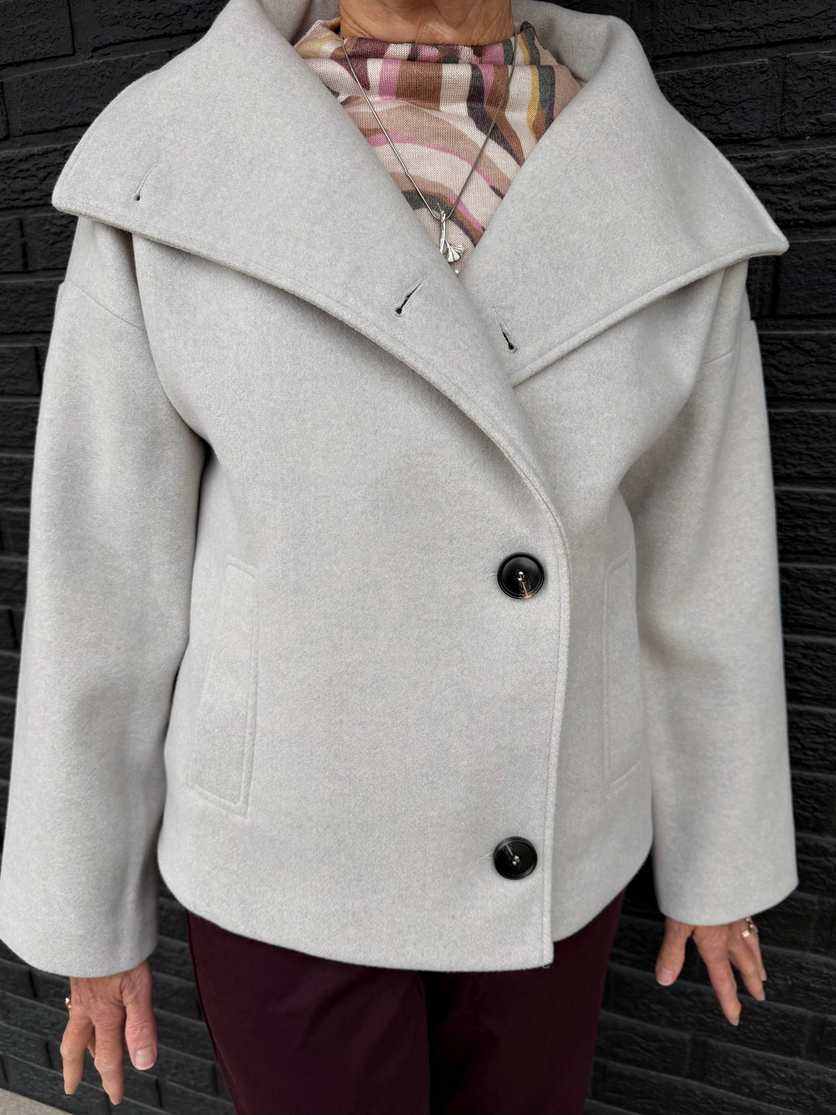 LOFTY CHIC FUNNEL NECK JCKT
